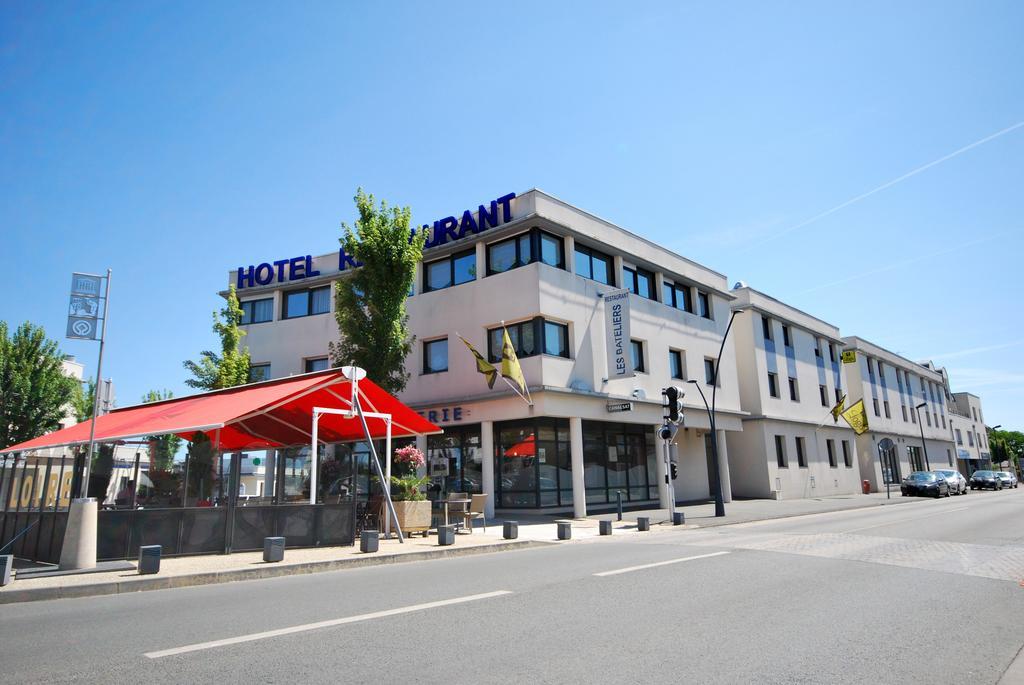Hotel De Loire Et Restaurant Les Bateliers Trélazé Exteriör bild